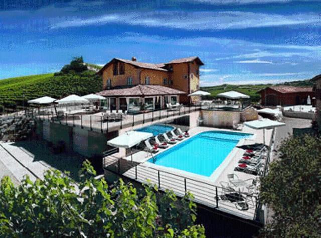 Mongalletto Castellinaldo Exteriör bild